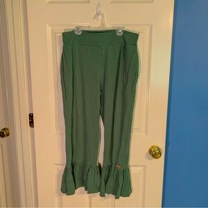 Matilda Jane women’s size extra large green ruffle legging pants